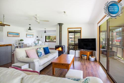 Callala Bay House | Callala Calm Pet Friendly 5 Mins Walk to Beach