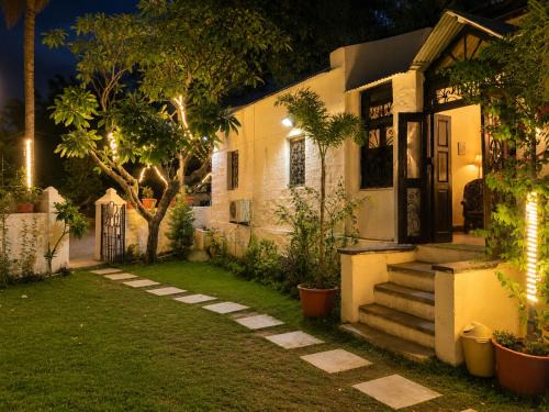 Mount Abu Hotel | Casa Aranya With Swimming Pool