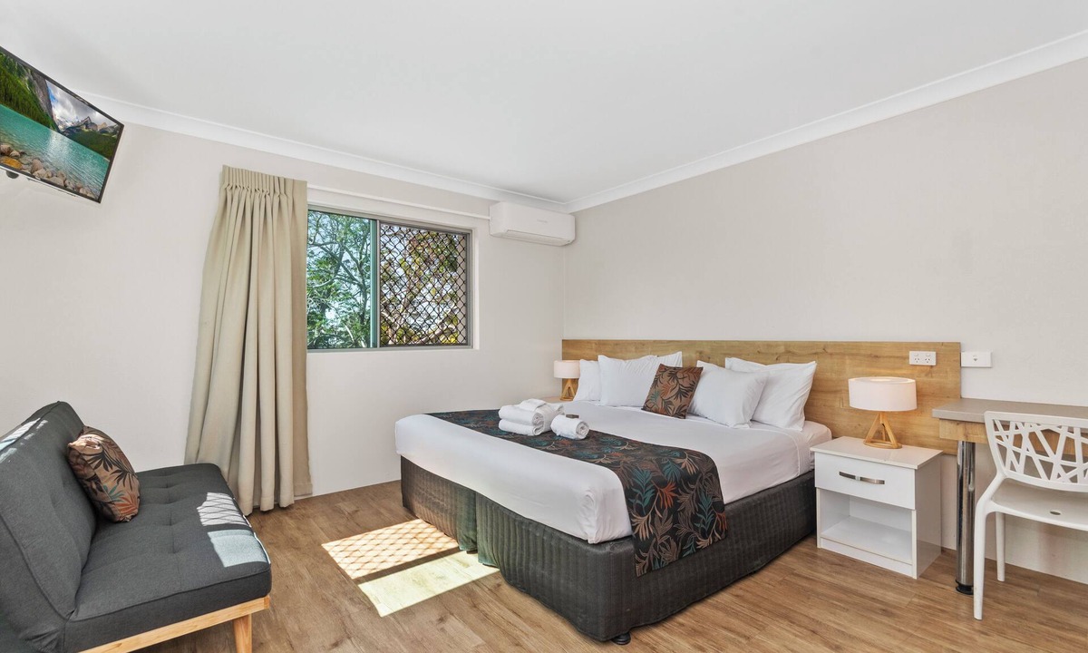 North Ward Hotel | Castle Crest Motel