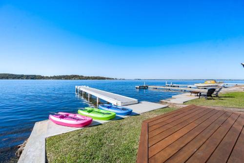 Fishing Point House | Catalina Bay | 3PM Checkout | Jetty & Boathouse