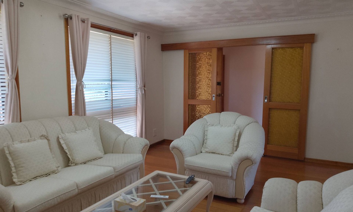 Werribee House | Charming 3-Bedroom Holiday Home Near Werribee Park