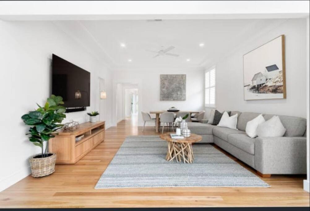 Burraneer House | Charming Bayside Home