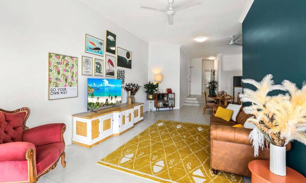 Trinity Beach Apartment | Charming Seaside Apartment with Balcony & Pool, Steps from Trinity Beach