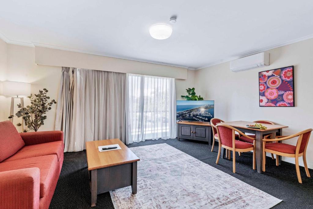 Mount Ommaney Hotel | Charming Suite Easy Access 2 CBD by Custom Bnb Hosting