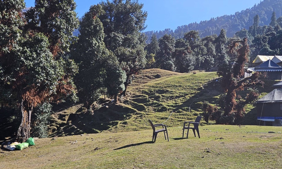 Dugalbitta Hotel | Chopta Hilltop Camps