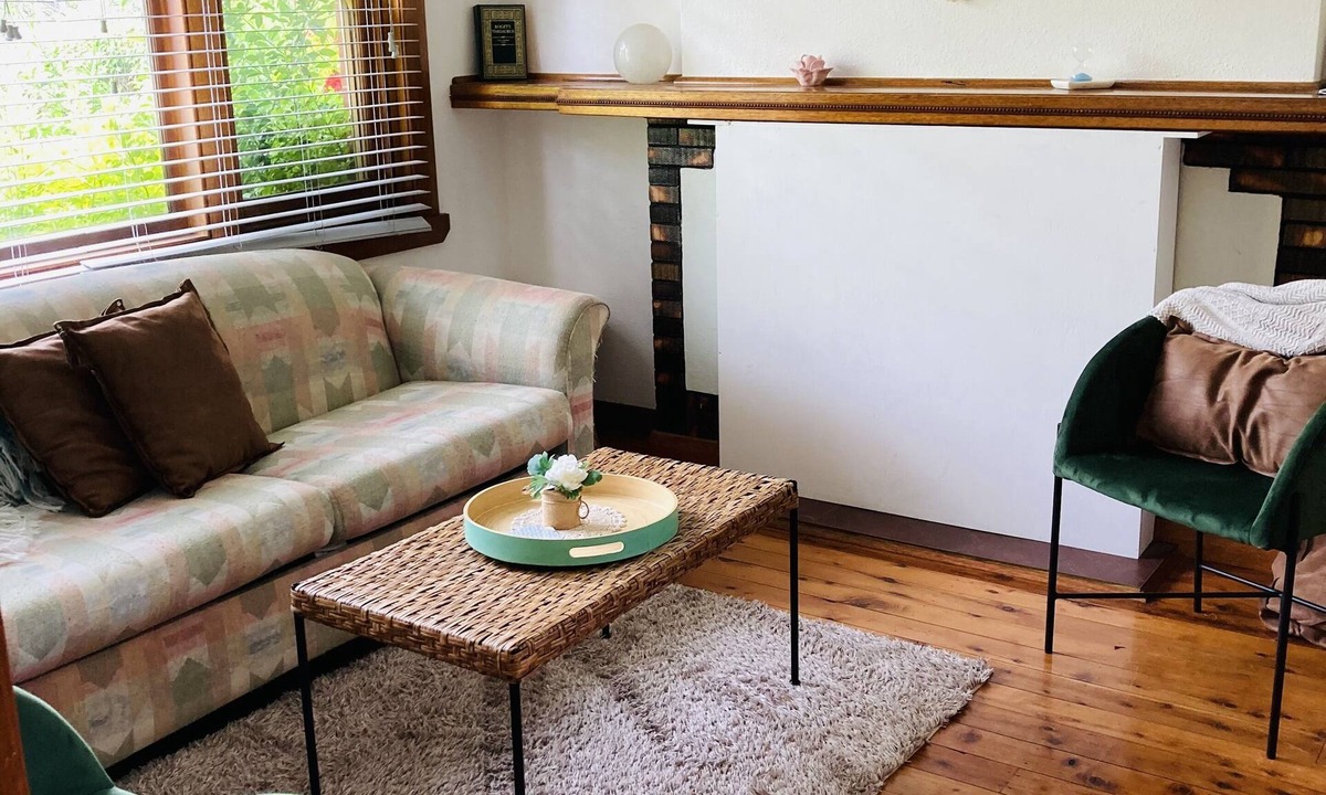 Albury House | “Clairmont Central” close to Town, Free Wifi & Netflix