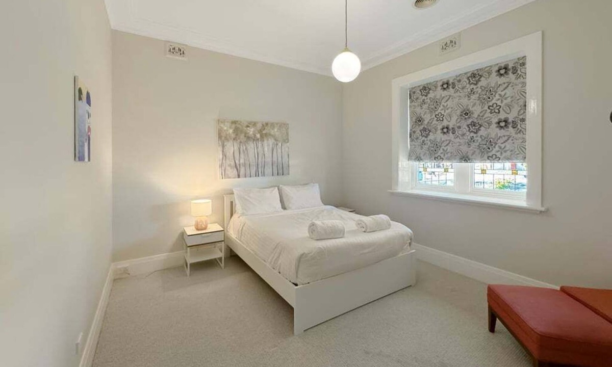 Wagga Wagga Apartment | Classic Meets Modern in Central Wagga!
