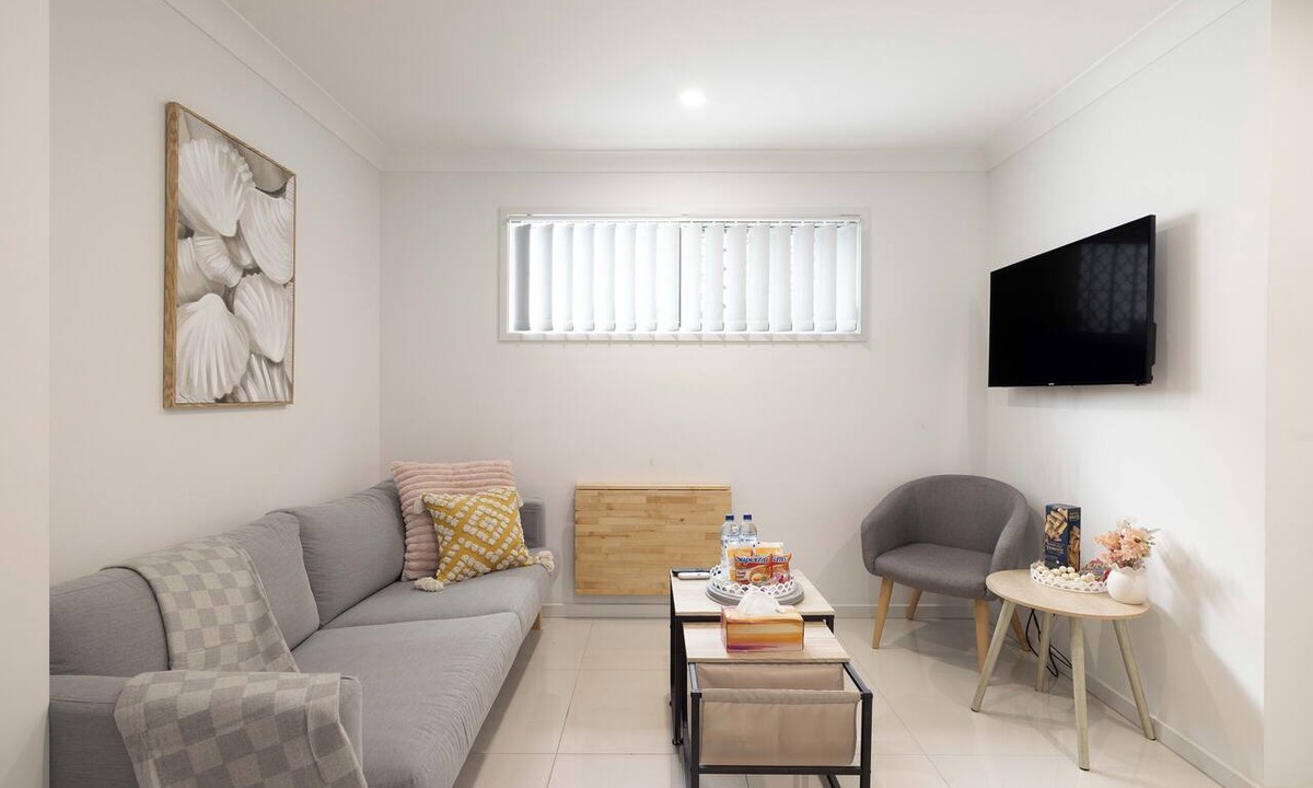 Rocklea Apartment | Clean 1 Bdr Apt w/AC | Covered Parking | 439AF1