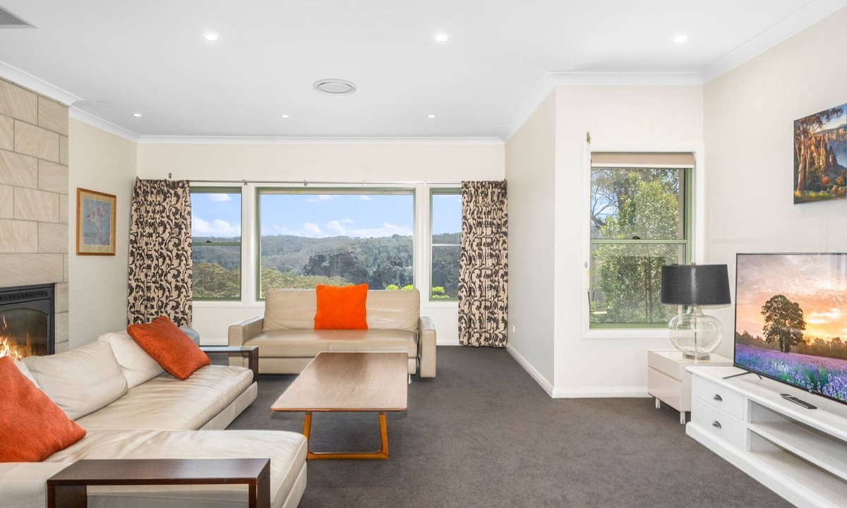 Katoomba House | Cliffnest House & Studio