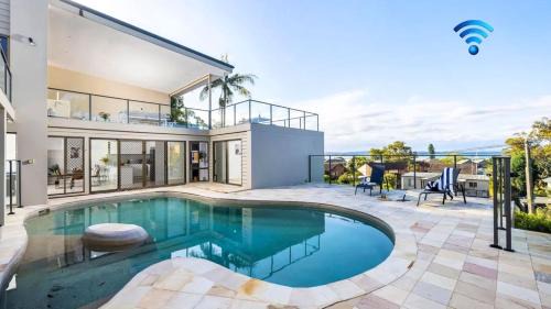 Corlette House | Coastal Breezes