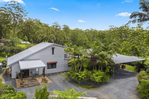 Lowanna House | Coffs Coast Mountain Retreat - House