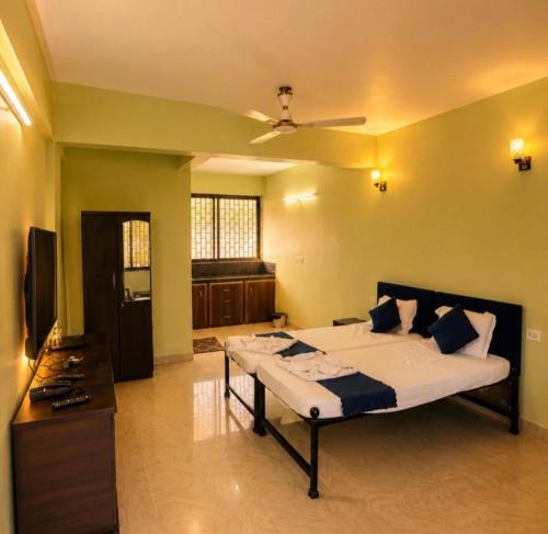 Colva Hotel | Colours Fly Hotel