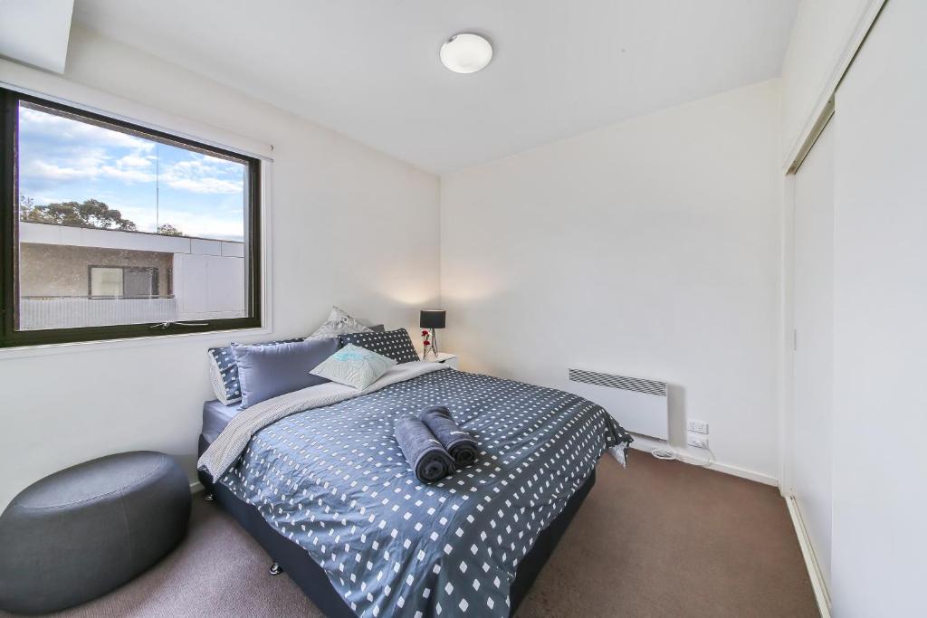 Kensington Apartment | Comfy 2BR Suite Near Flemington Races, FREE Parking