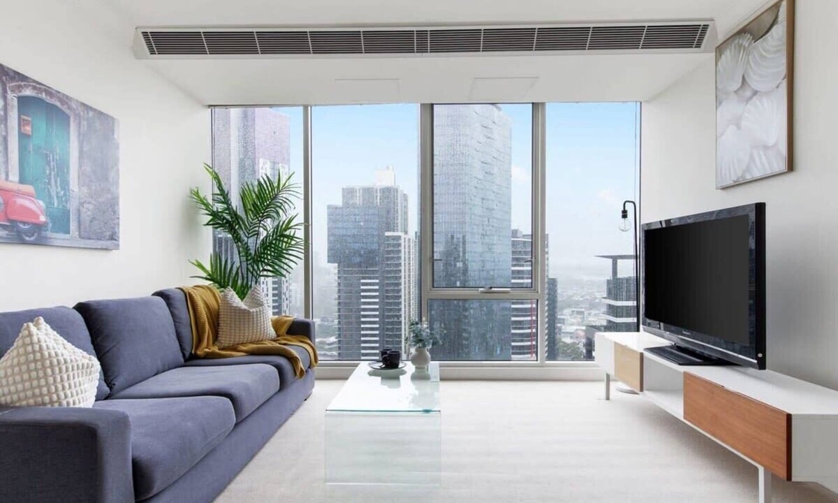 Southbank Apartment | Comfy & Stylish 2BR Apt Next to Crown, City Views