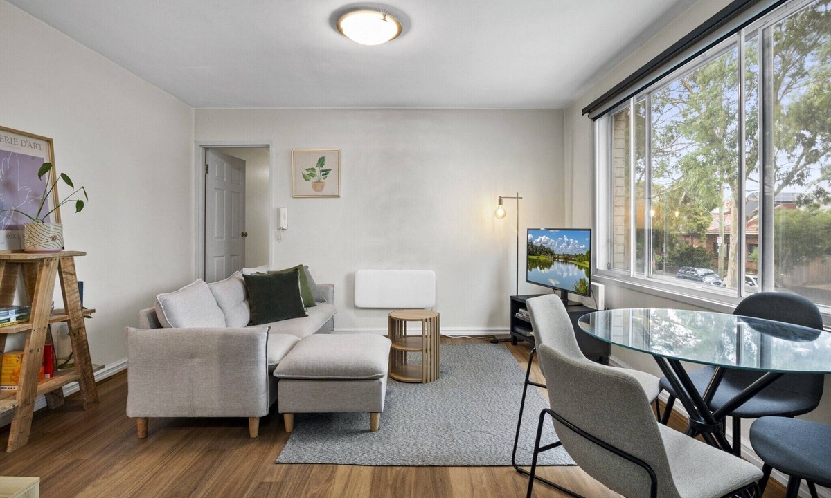 Flemington Apartment | Convenient 2-Bed Retreat in Flemington