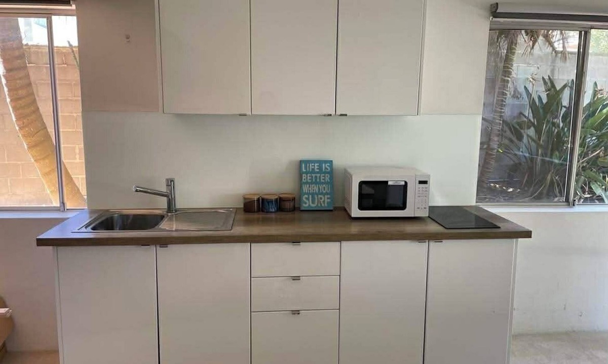 Cronulla Apartment | Cosy beachside retreat! 2 minutes walk to the beach