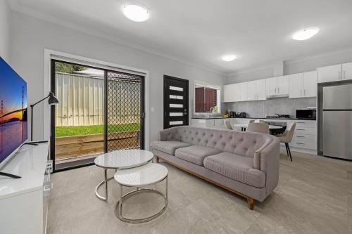 Koonawarra Apartment | Cosy & Modern 2BDR Granny Flat