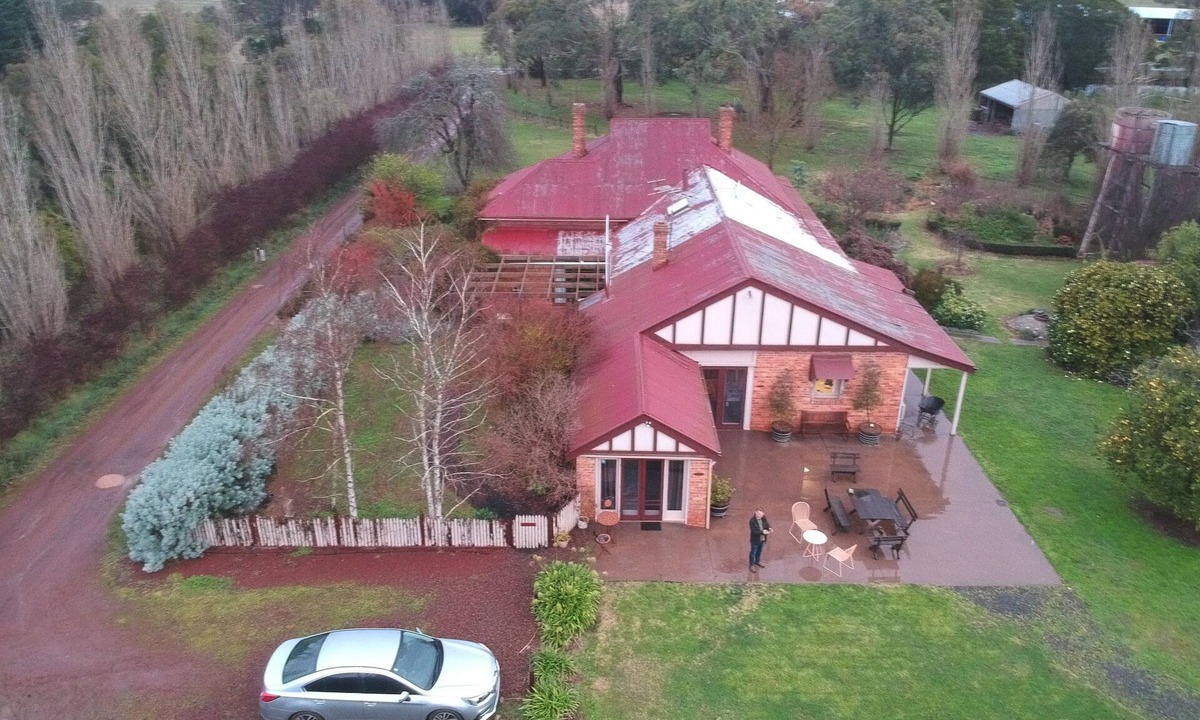 Hamilton House | Cosy north facing priv selfcontained Suite set within large garden, 7min to town