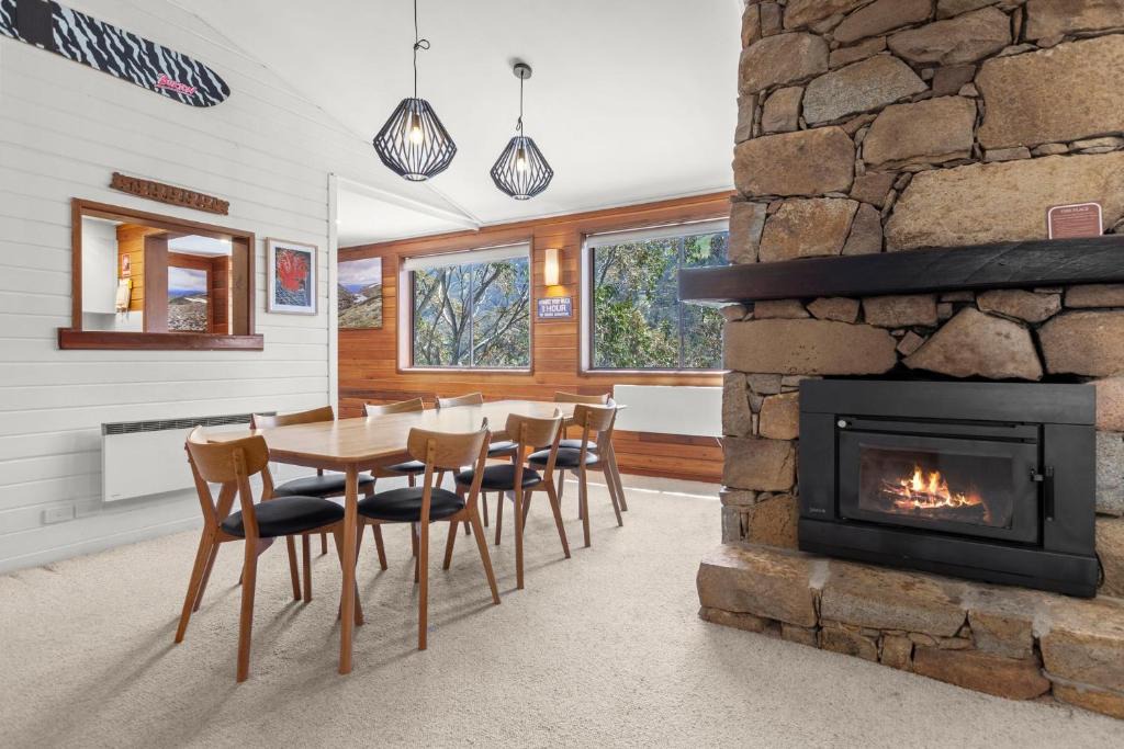 Thredbo Apartment | Crackenback Express - Tyrola 13