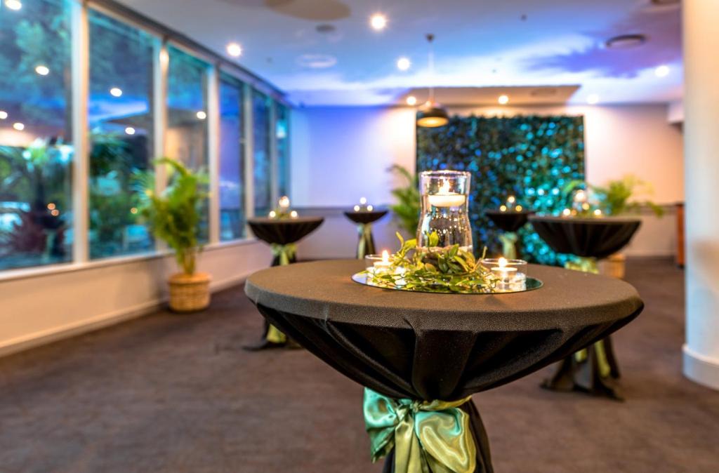 Mascot Hotel | Crowne Plaza Sydney Airport by IHG