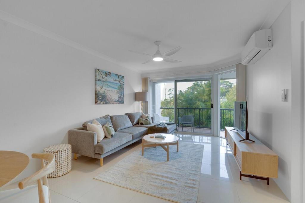 Currumbin Apartment | Currumbin 2BR Pool Days & Beach Walks