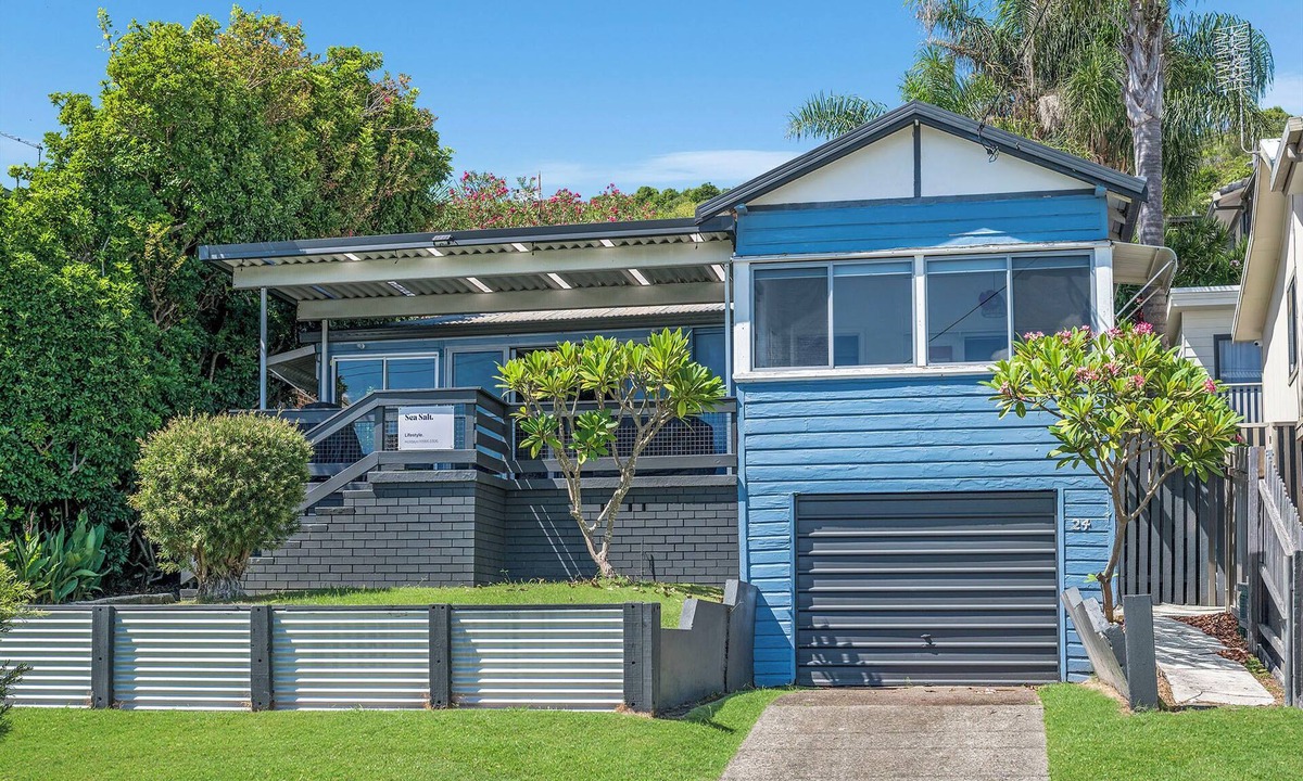 Crescent Head House | CUTE COTTAGE BY THE SEA!