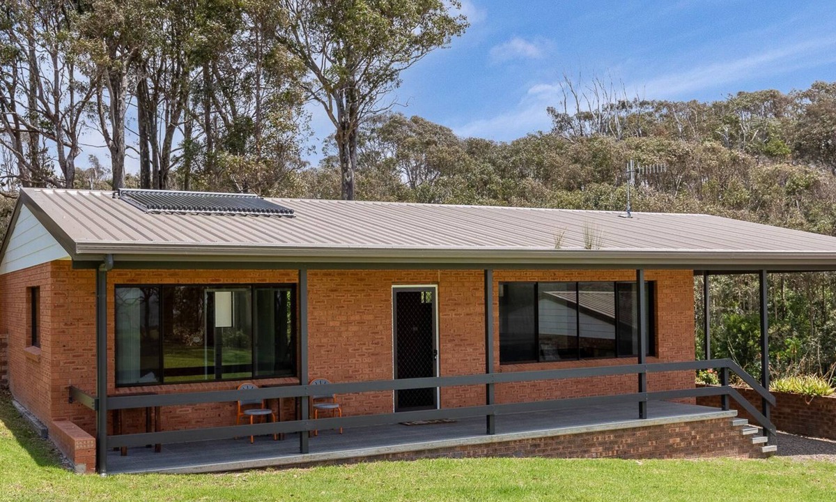 Barragga Bay Cottage | Cuttagee Beach Cottage 6 - Tathra Bermagui Rd 3521