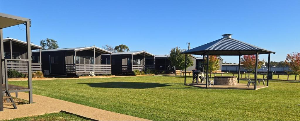 Darlington Point Apartment | Darlington Point Accommodation Village