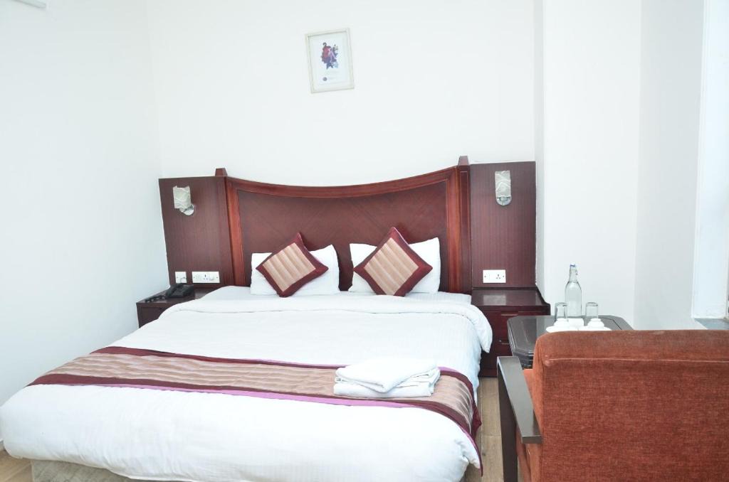Old Gurgaon Hotel | DDR Hotel Residency