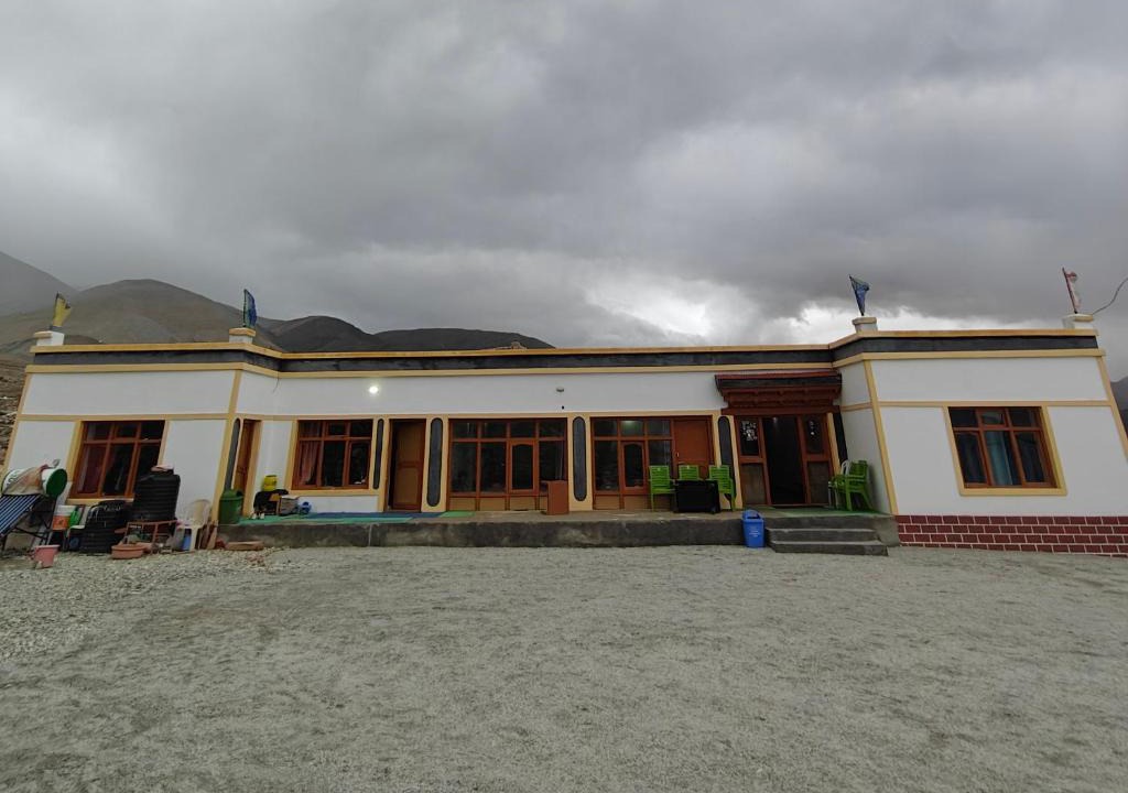 Spangmik House | Deachen Khangsar