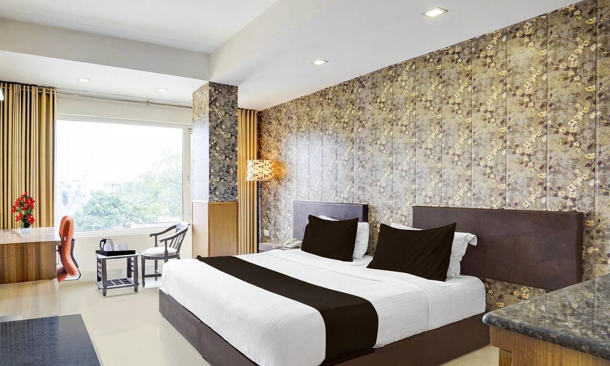 Bullawala House | Deluxe Room Gold Stone Comfort