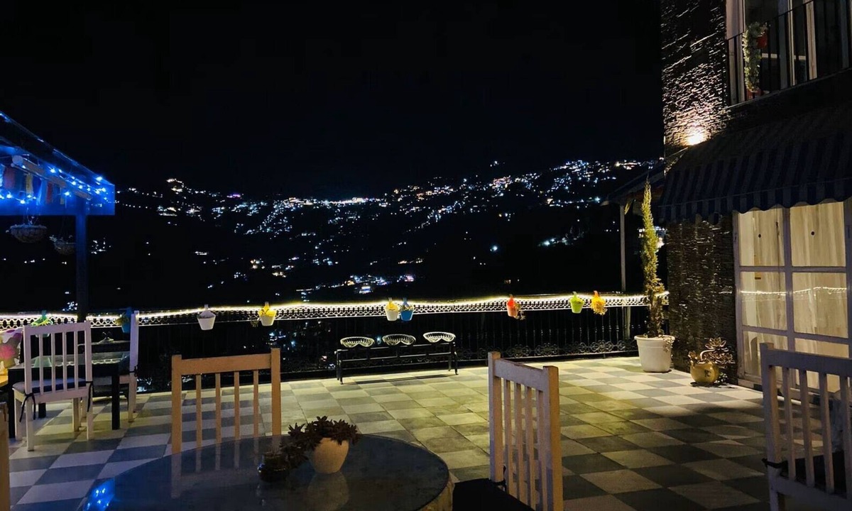 Mussoorie Hotel | Deluxe Room