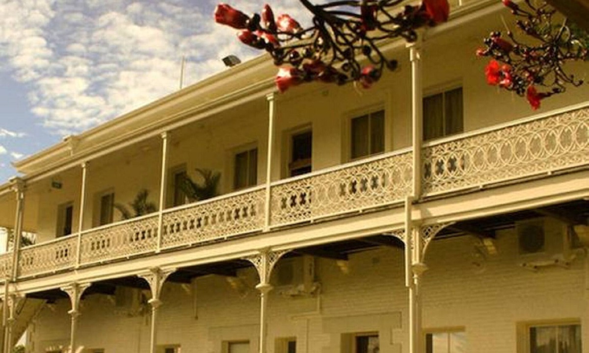 Rockhampton Hotel | Denison Boutique Hotel