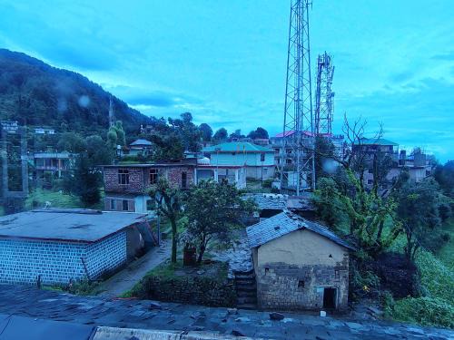 Naddi House | Dhauladhar Mountain Bliss Home Naddi Dharmshala