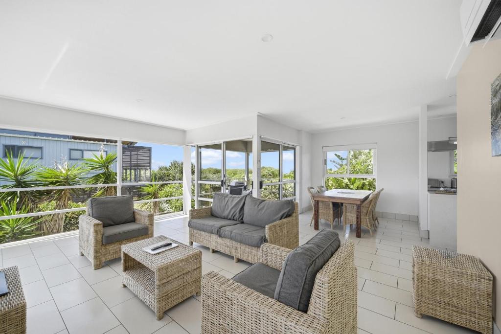 Diamond Beach Apartment | Diamond Beach Beachfront Family Apt