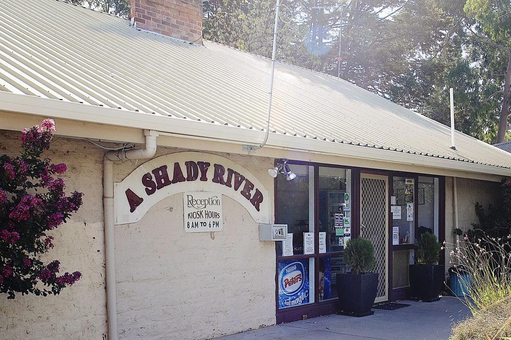 Moama Hotel | Discovery Parks - Moama West