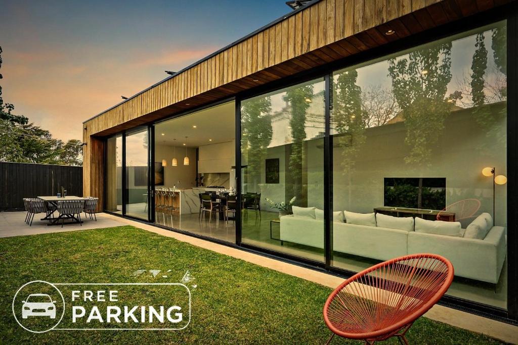 Bendigo House | Donatella, Where Heritage Meets Haute Living