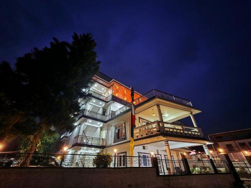 Gunehr House | Dorjee House Bir