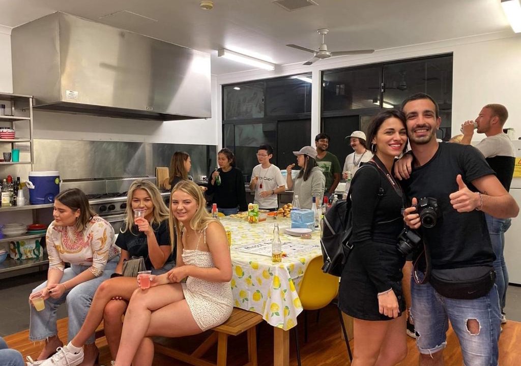 East Perth Hostel | Downtown Backpackers Hostel Perth - note - Valid Passport required for check in