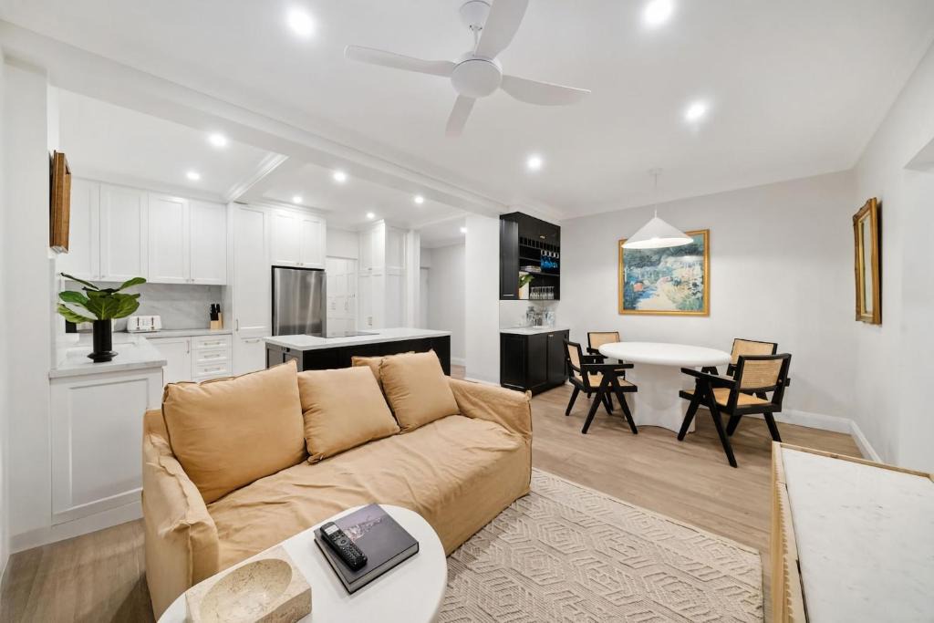 Rose Bay Apartment | Easy Access 2BR Flat with Parking in Rose Bay