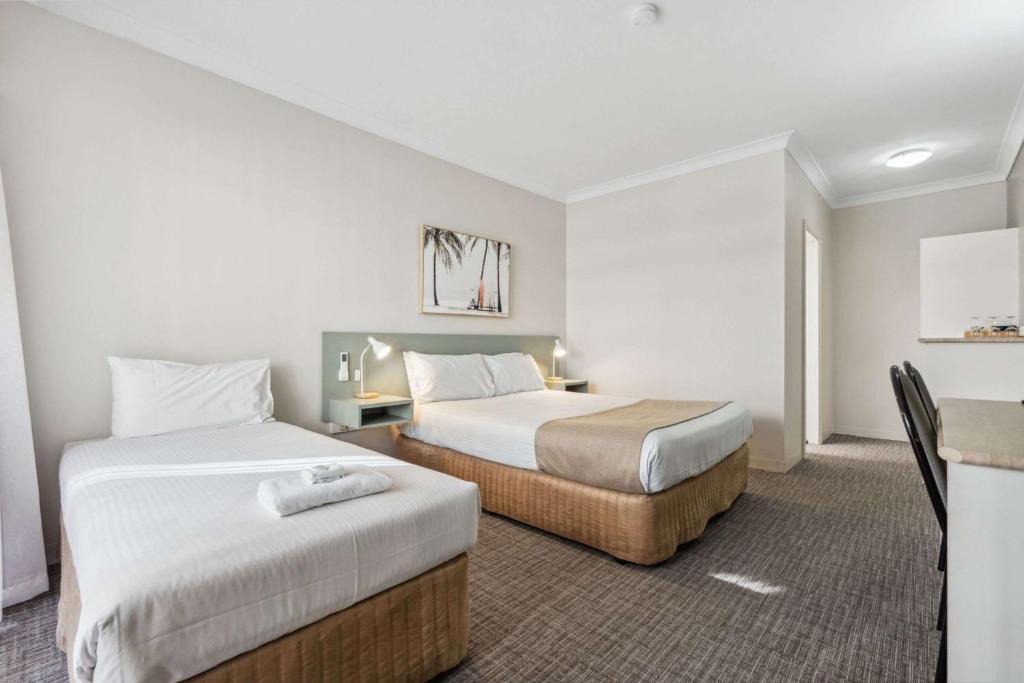 Glenelg Cabin | Econo Lodge Dockside Glenelg