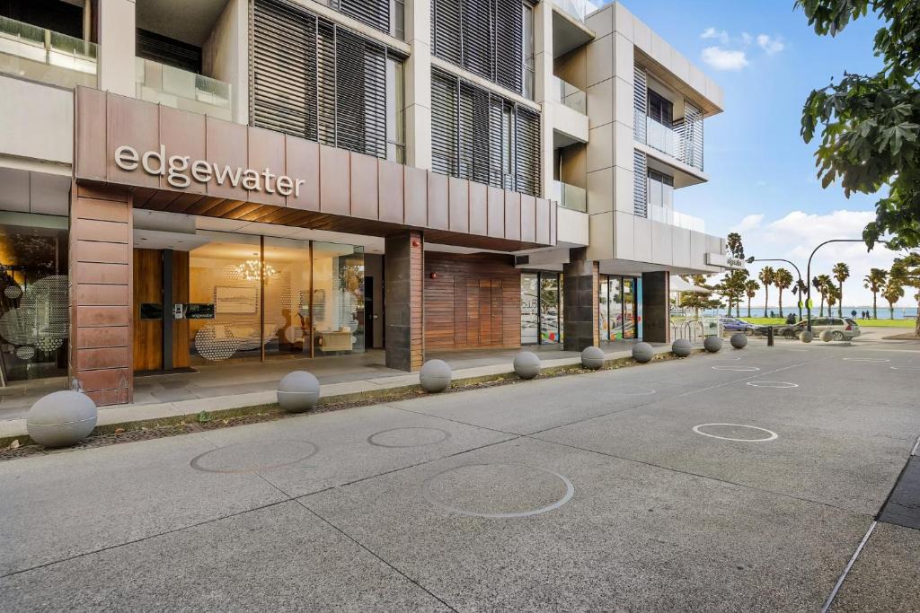 Geelong Apartment | Edgewater 108