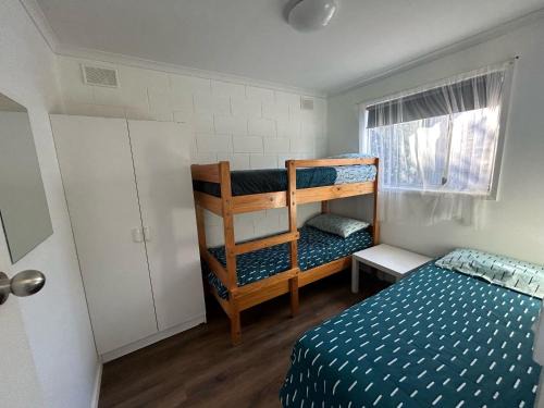 Melville Hotel | Edithburgh Foreshore Apartments