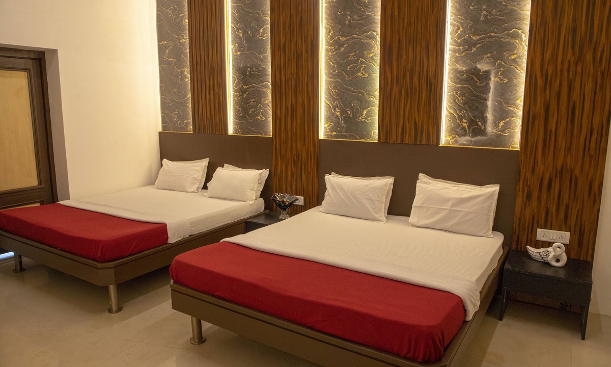 Dhobitalao Hostel | Empire Royale Hotel - Hostel