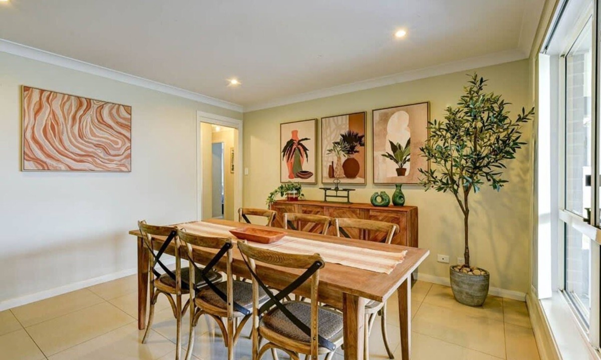 Calare House | Entertainers Haven by Mary & Tex | 10 Guests, Pets