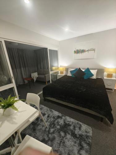Clontarf Apartment | Entire Studio Apartment - self check-in