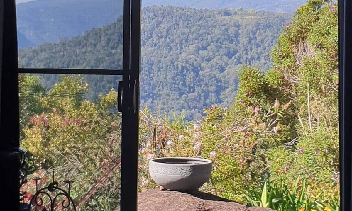 Beechmont Cabin | Escape to a Mountain Retreat in Beechmont, Australia