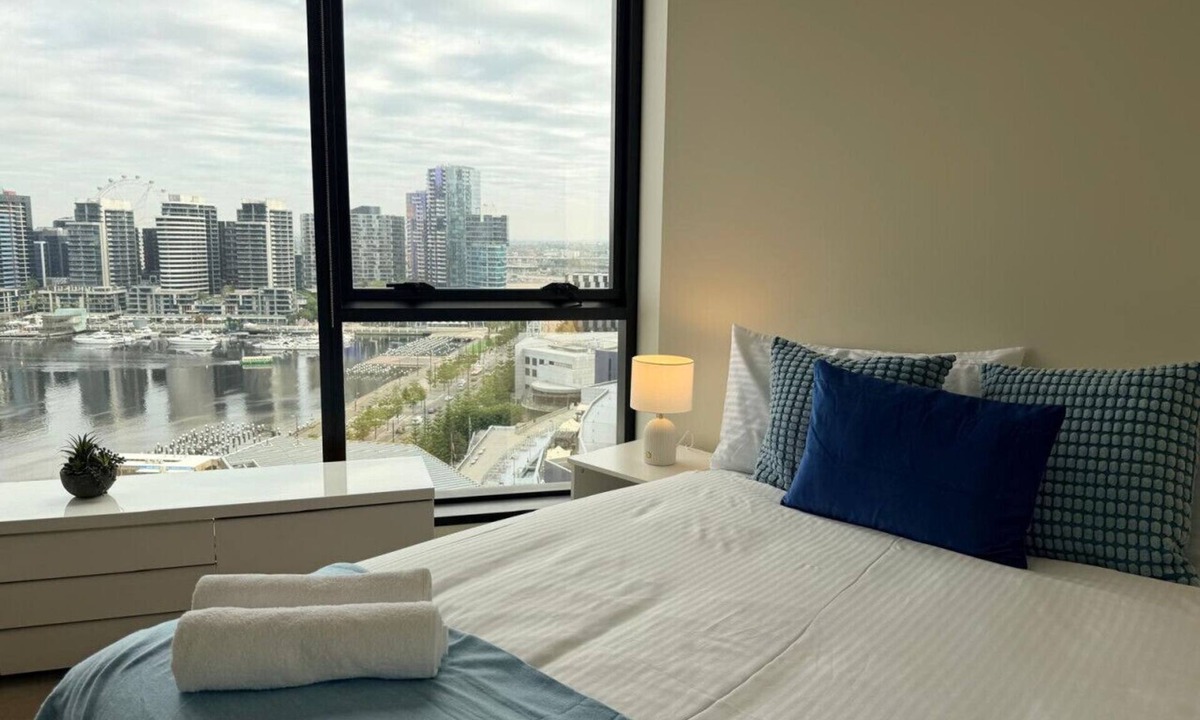 Docklands Apartment | Esplanade Escape Apartment