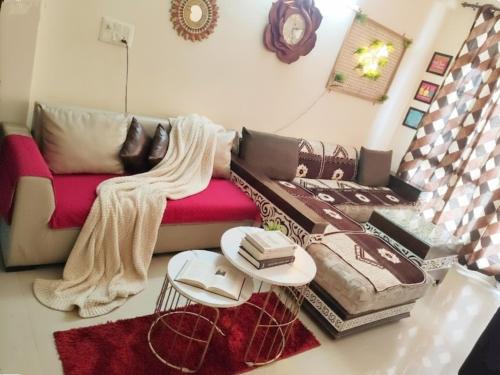 Landran Bed & Breakfast | Exclusive Floor on Manali Expressway for Family