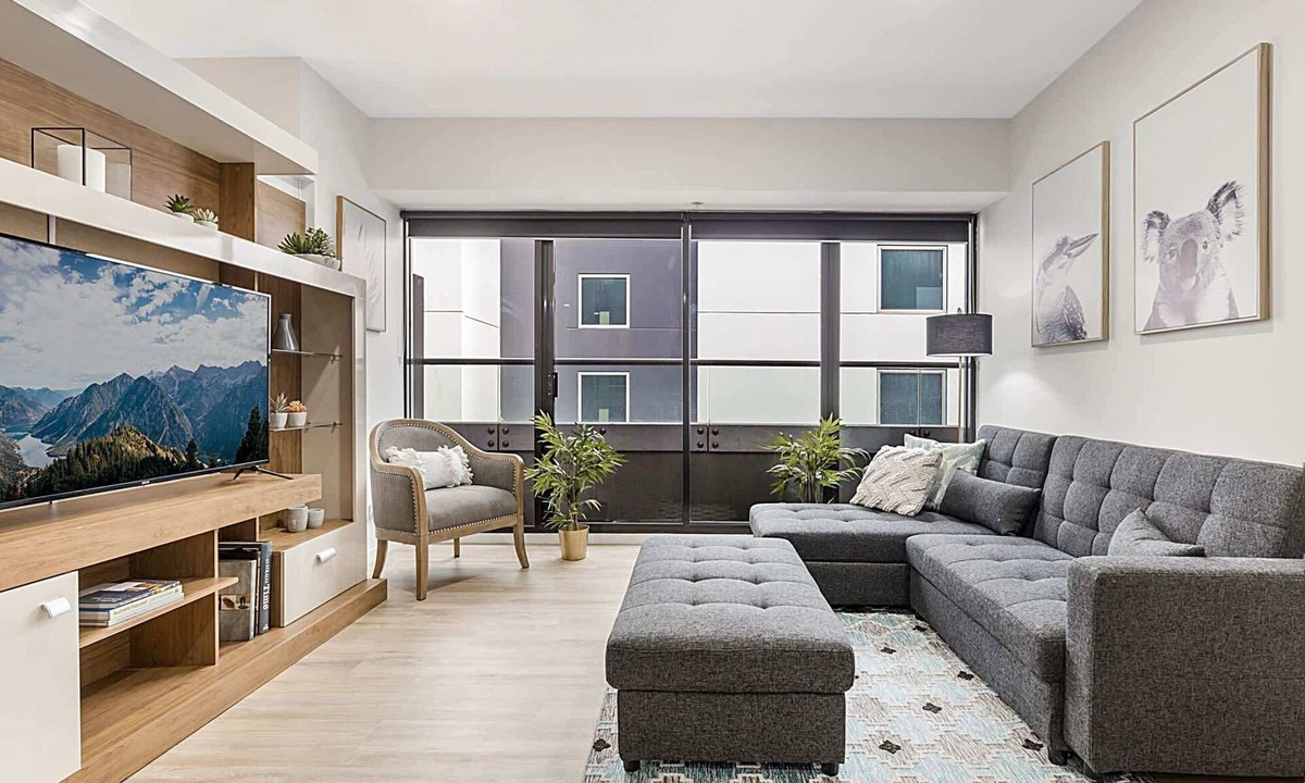 Southbank Apartment | Executive Unit with Pool and Gym near Riverfront